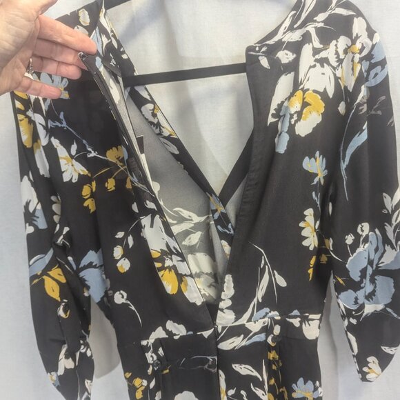 NWT Yumi Kim Size Medium Black Floral Romper - Picture 12 of 16